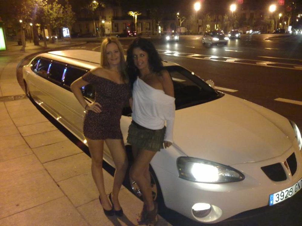 Pontiac GP, Limunsina Pontiac GP, Flota de Limusinas, eventos, cumpleaños, despedidas, bodas, alquiler de limusinas, Limusinas Capital, Limusinas Madrid.