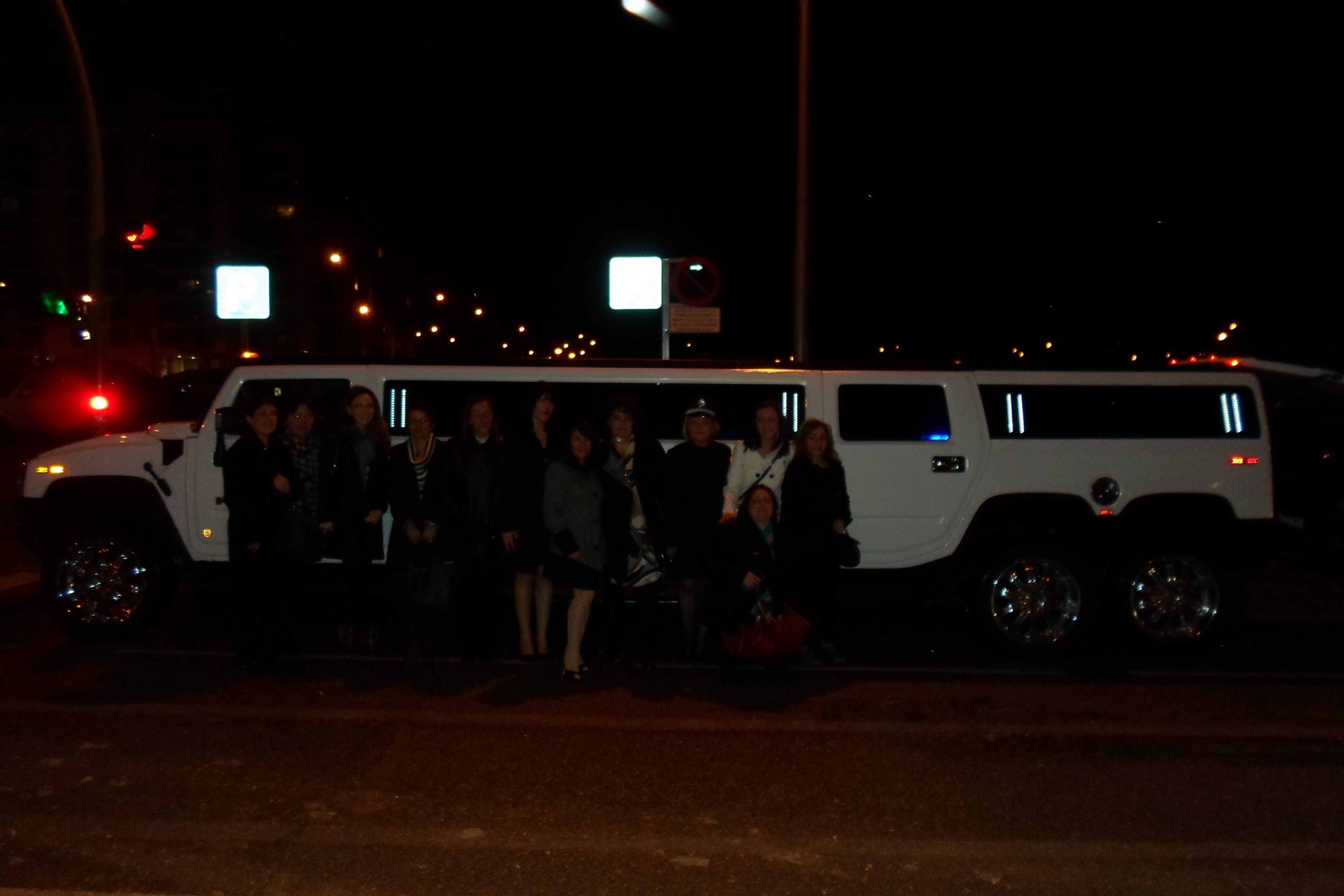 Alquilar limusina Hummer Madrid, limusinas Madrid, limusinas para despedidas, despedidas de soltero en Madrid, despedida de soltera en limusina, alquilar limusina en Madrid